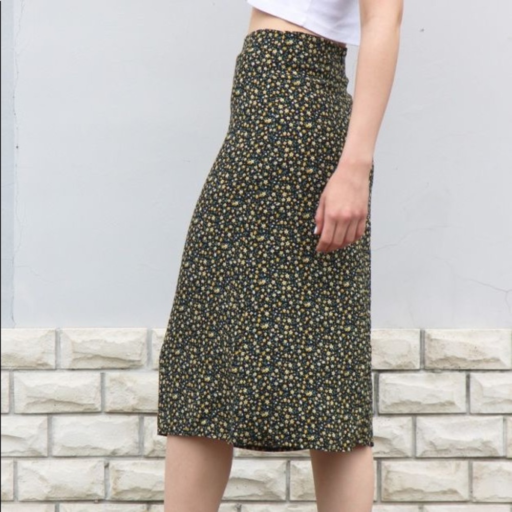 BRANDY MELVILLE PHOEBE SKIRT